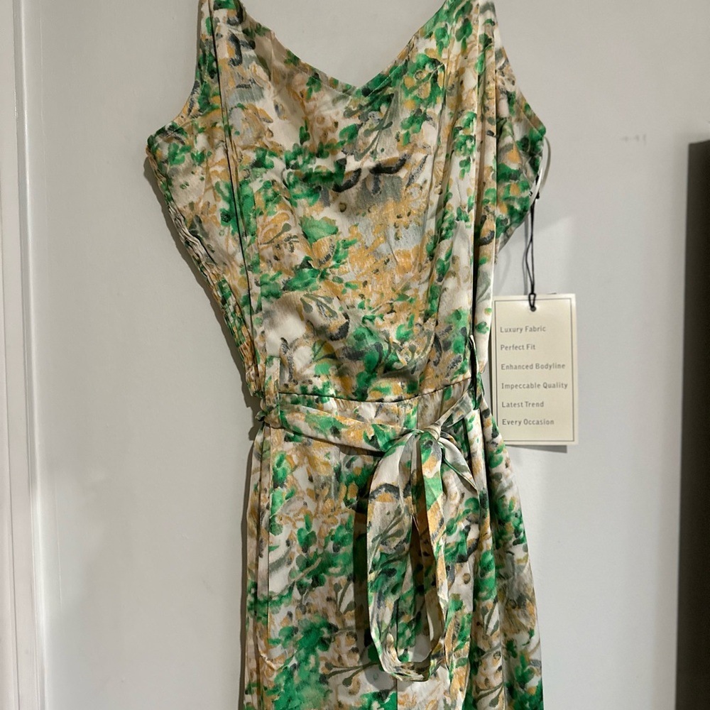 NWT” Gorgeous “ Floral Jumpsuit - Picture 2 of 13
